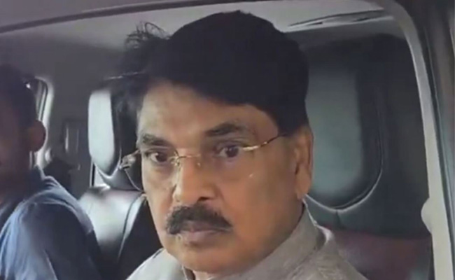 BCI urges CJI to take action against Andhra HC judge for sending young lawyer to 24-hour custody
